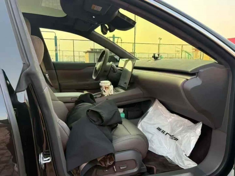 泰安25年蔚来ET74