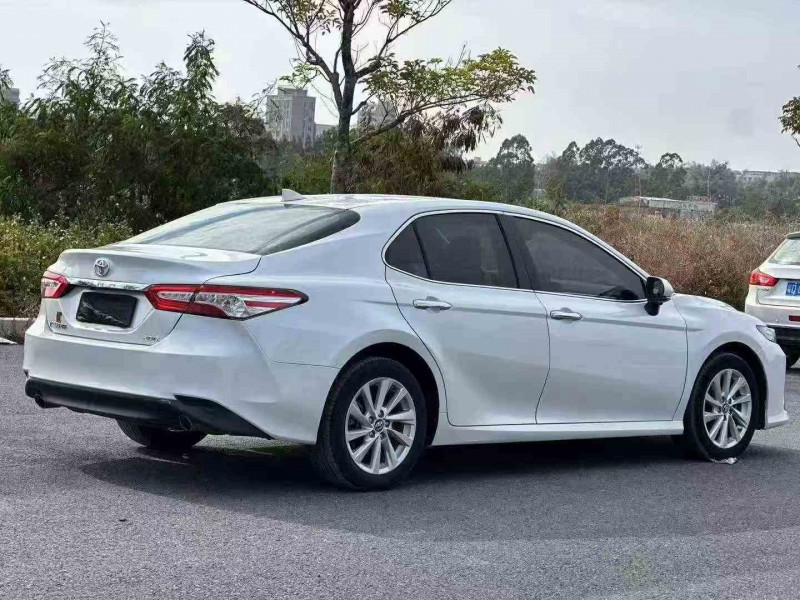 湛江22年丰田凯美瑞7