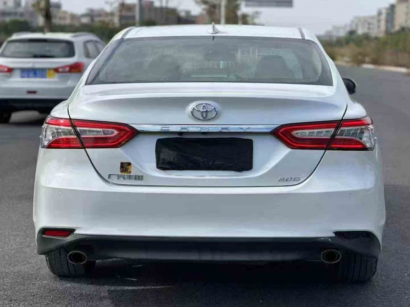 湛江22年丰田凯美瑞8