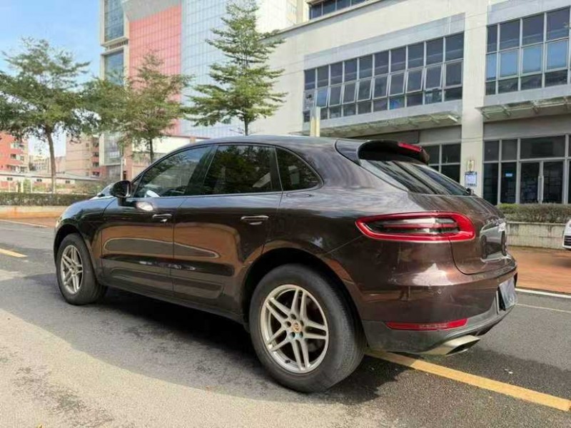 湛江17年保时捷Macan5