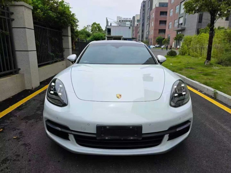 深圳18年保时捷帕拉梅拉1