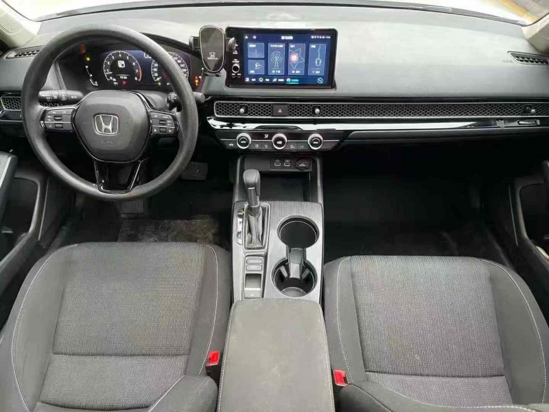 济宁24年本田思域5