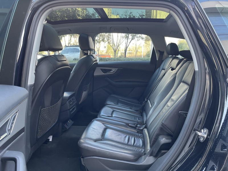 济宁16年奥迪Q78