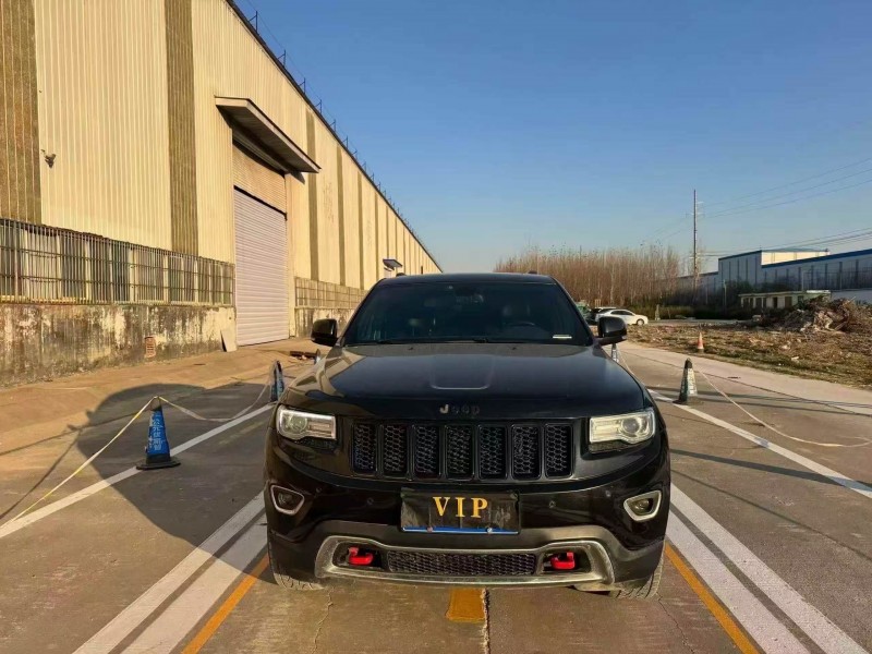 菏泽14年Jeep大切诺基1