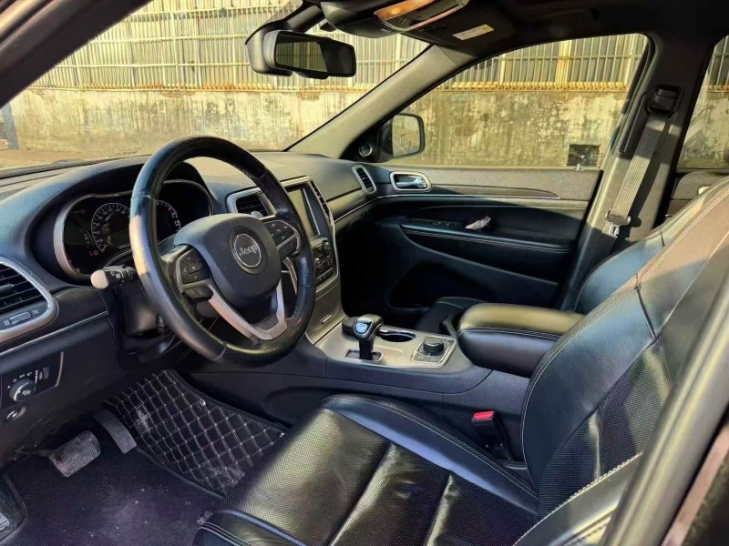 菏泽14年Jeep大切诺基4