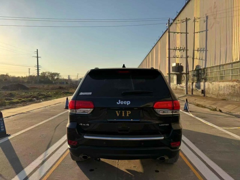 菏泽14年Jeep大切诺基9