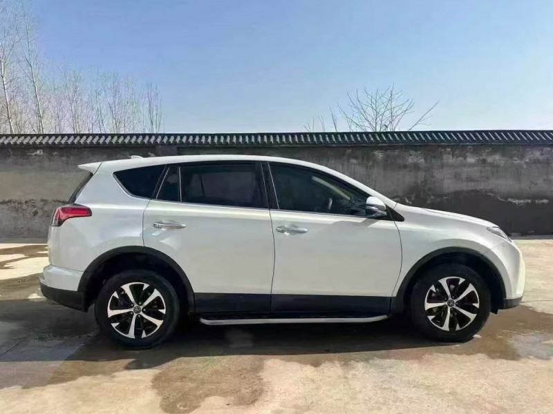 菏泽16年丰田RAV47
