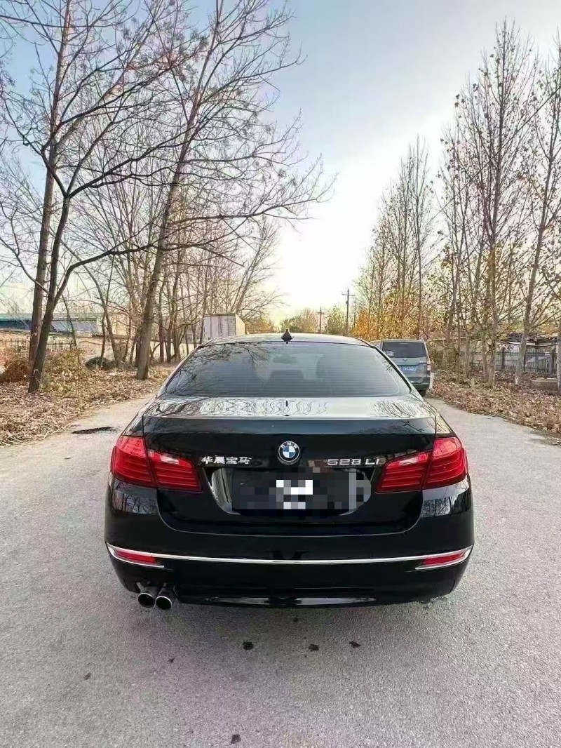 菏泽17年宝马5系9