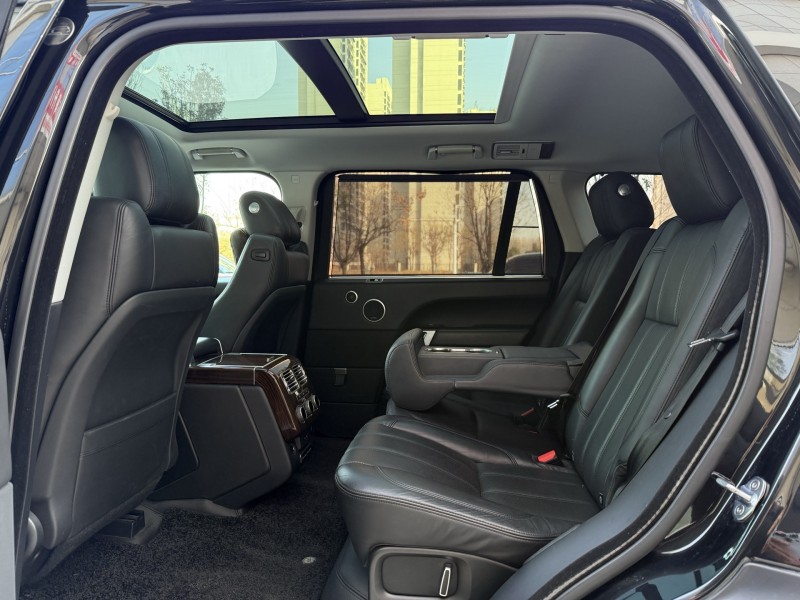 济宁17年路虎揽胜行政5