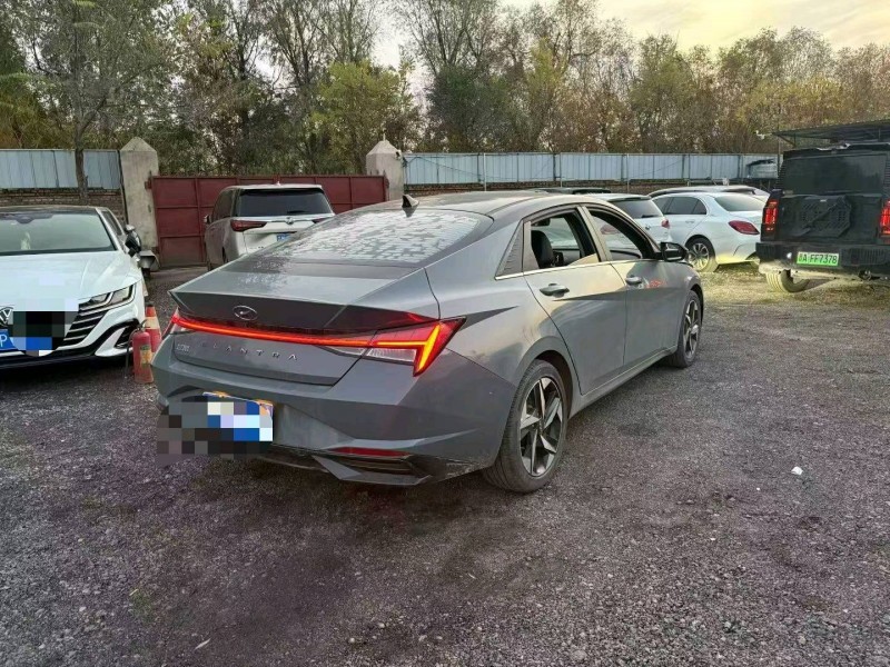 太原22年现代伊兰特4