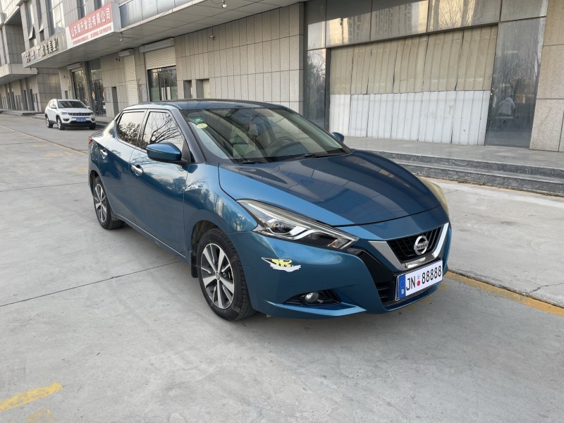 济宁17年日产蓝鸟3