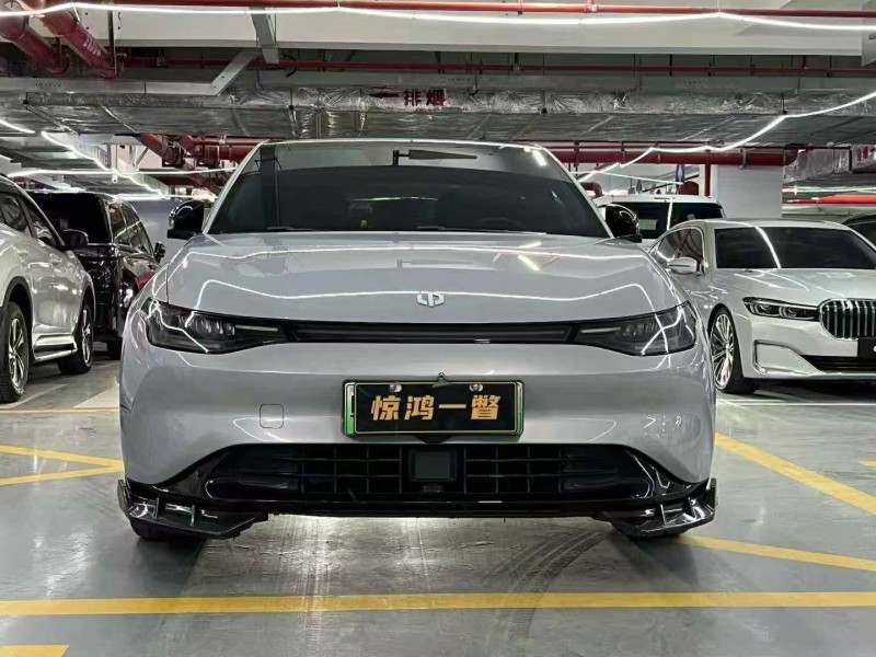 深圳23年零跑汽车C011