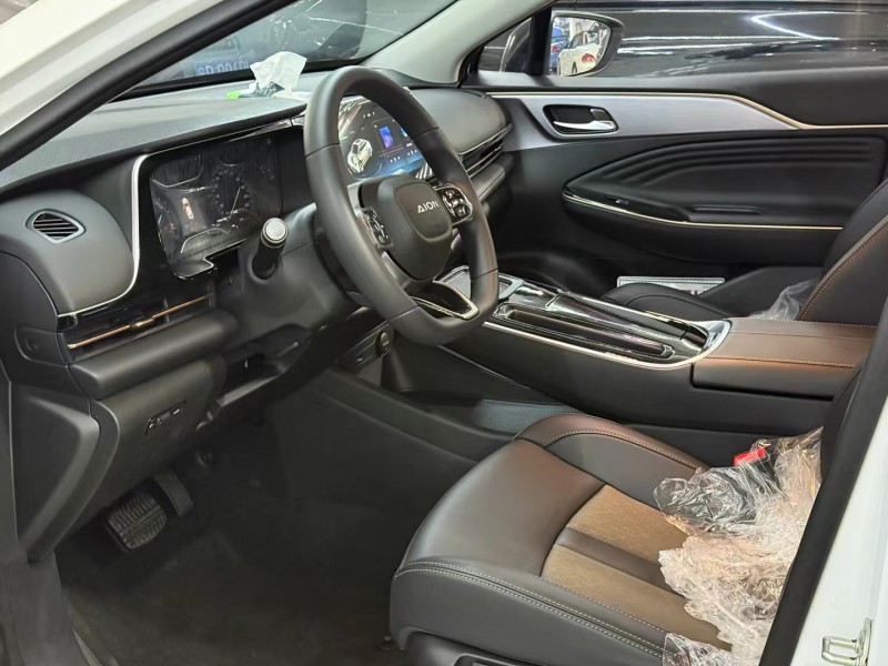 深圳25年传祺埃安S4