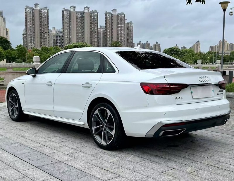 济宁24年奥迪A4L7