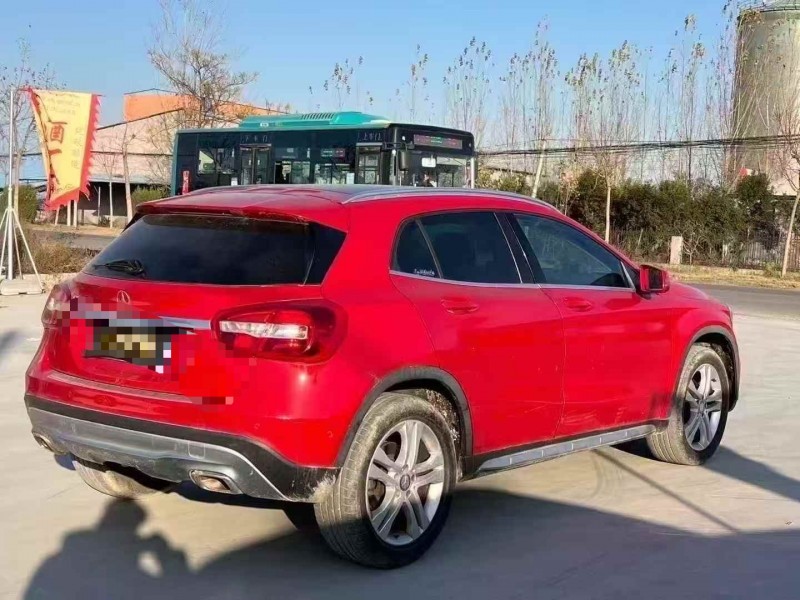 菏泽17年奔驰GLA8