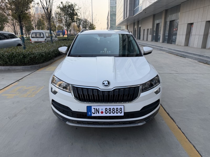 济宁18年斯柯达柯珞克1