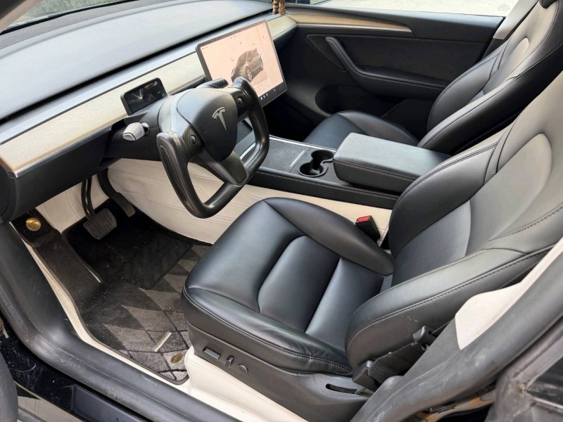 济宁23年特斯拉MODEL Y9