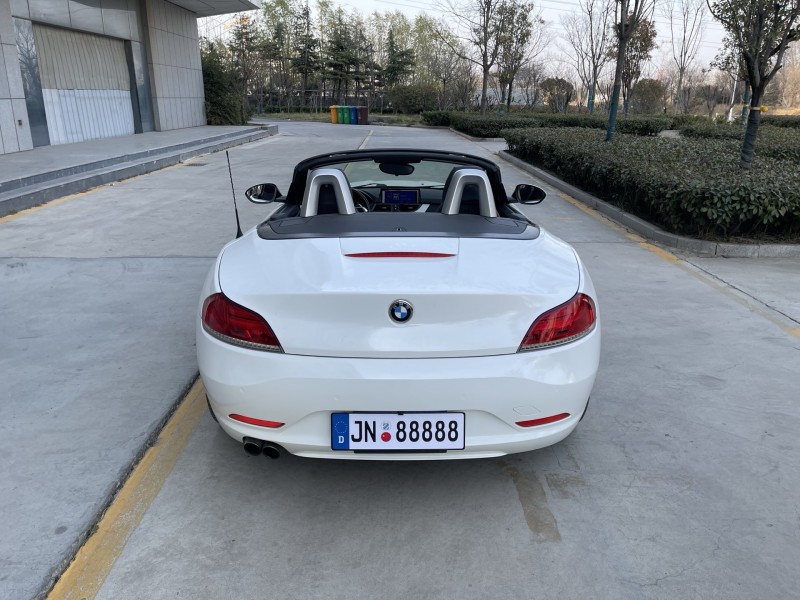 济宁17年宝马Z47