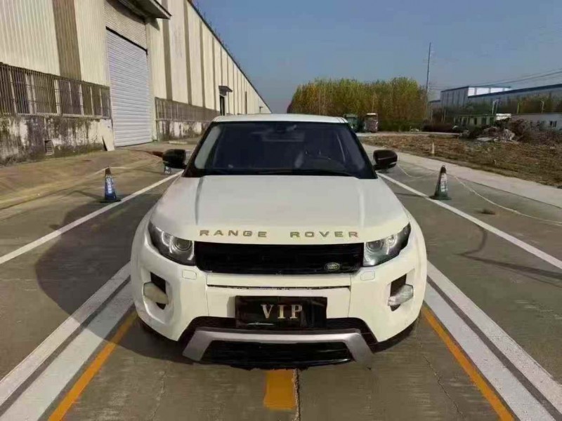 菏泽21年路虎极光1