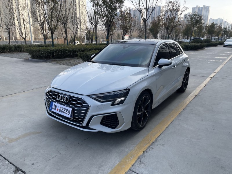 济宁23年奥迪A32