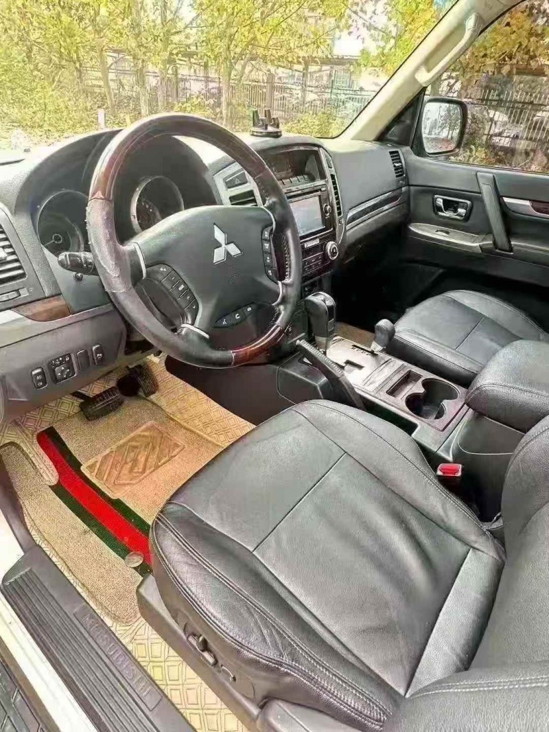 菏泽20年三菱帕杰罗4