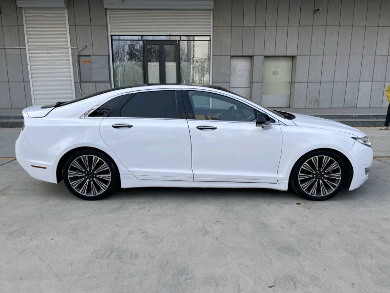 济宁15年林肯MKZ4