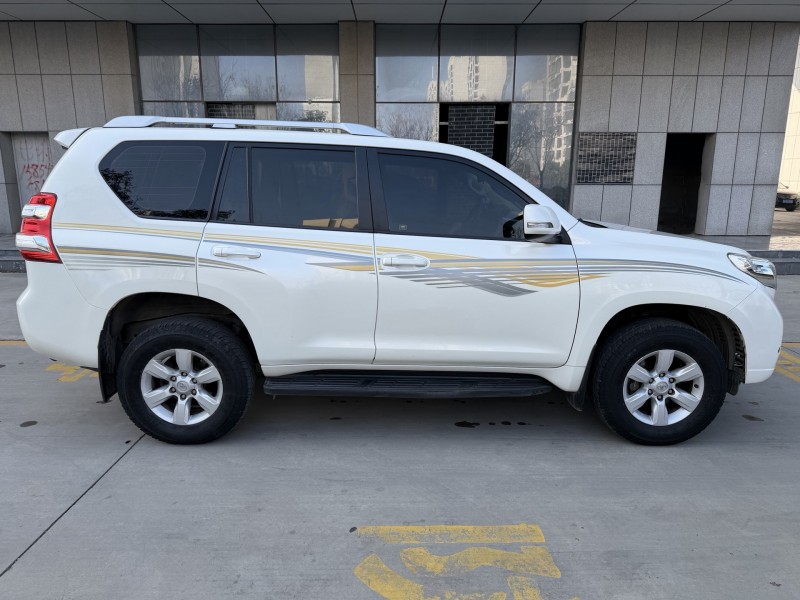 济宁14年丰田普拉多8