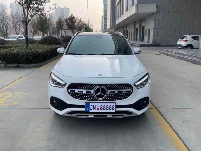 济宁21年奔驰GLA1