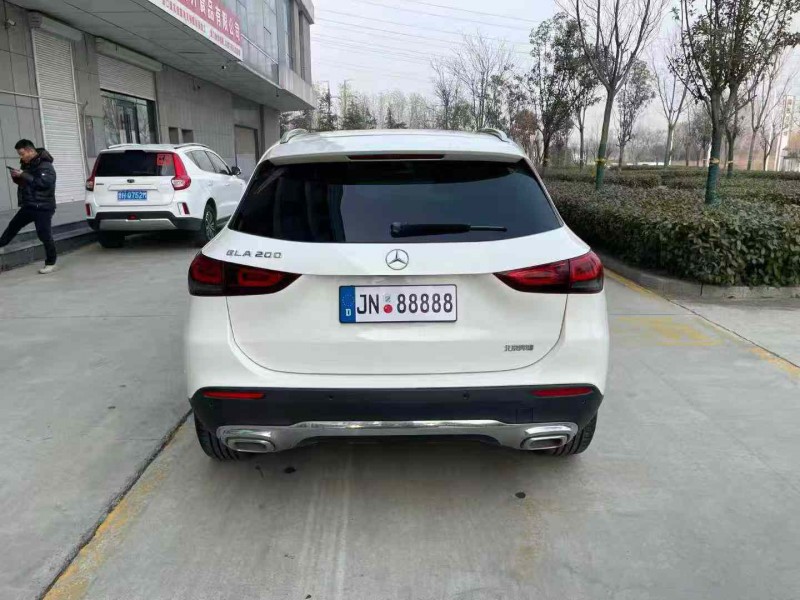 济宁21年奔驰GLA9