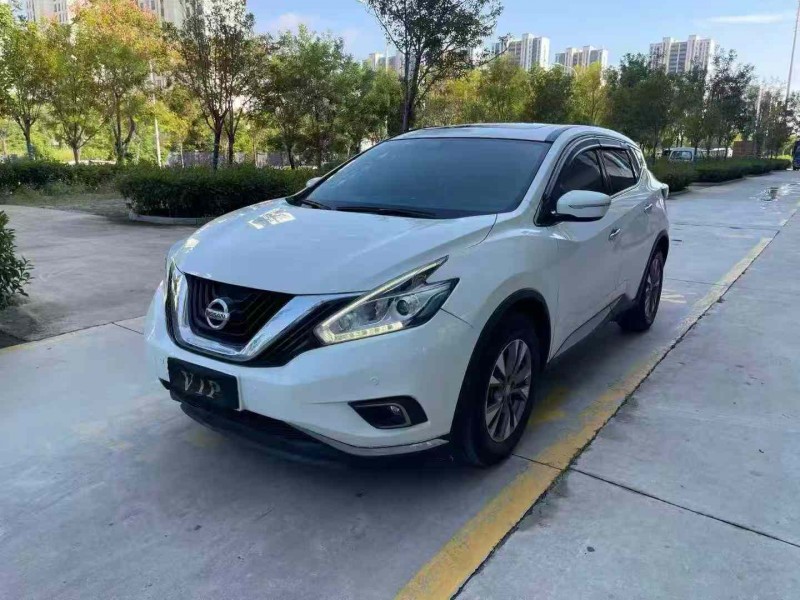 济宁17年日产楼兰3