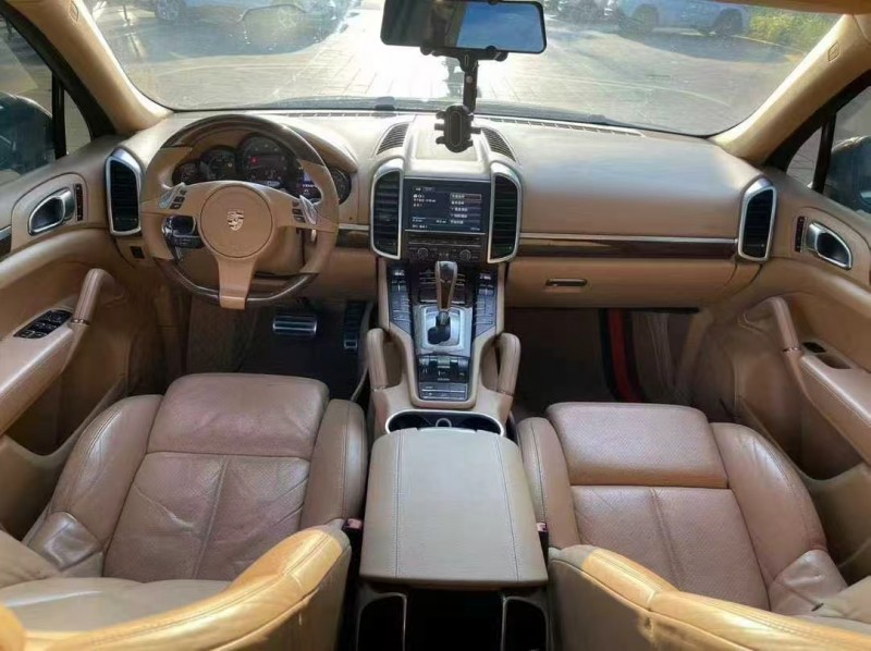 佛山11年保时捷卡宴6