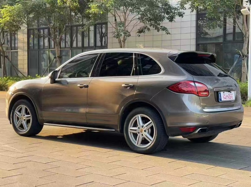 佛山11年保时捷卡宴8