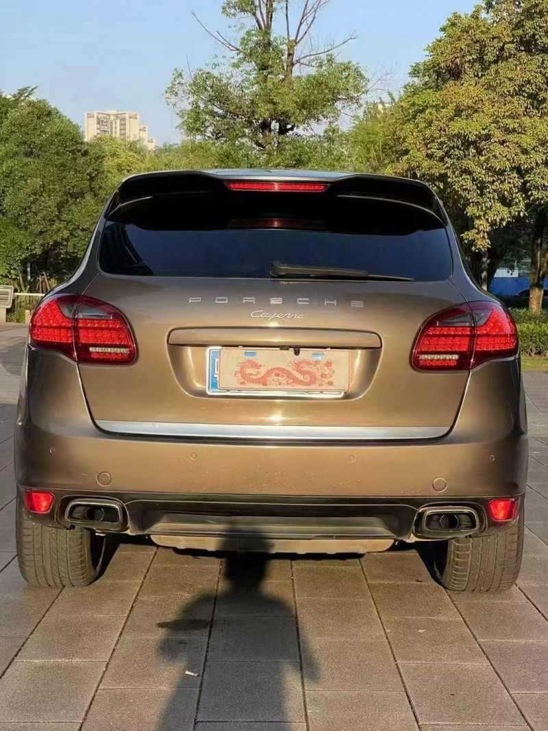 佛山11年保时捷卡宴9