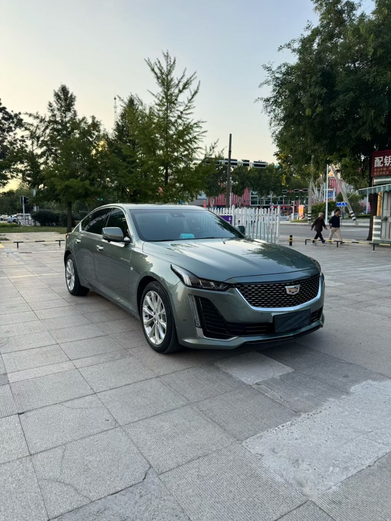 济宁22年凯迪拉克CT53