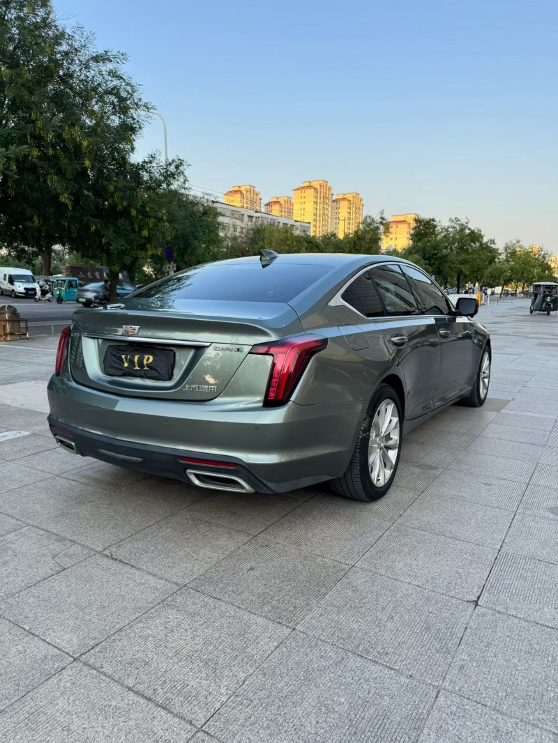 济宁22年凯迪拉克CT58