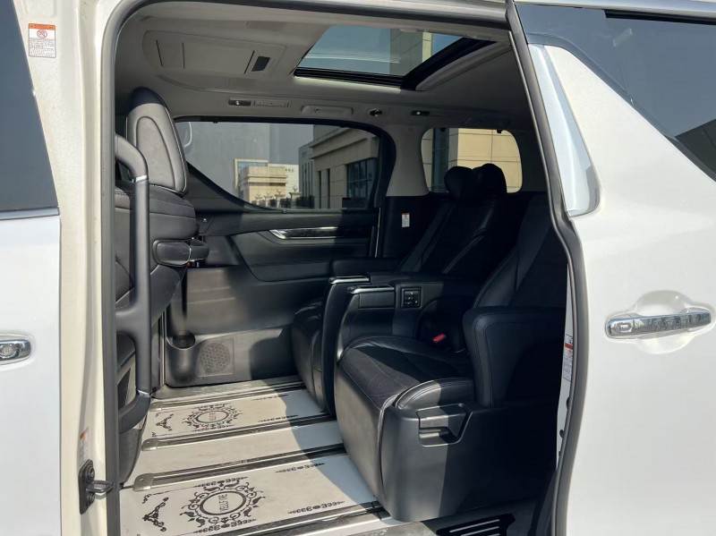 盐城20年丰田埃尔法5