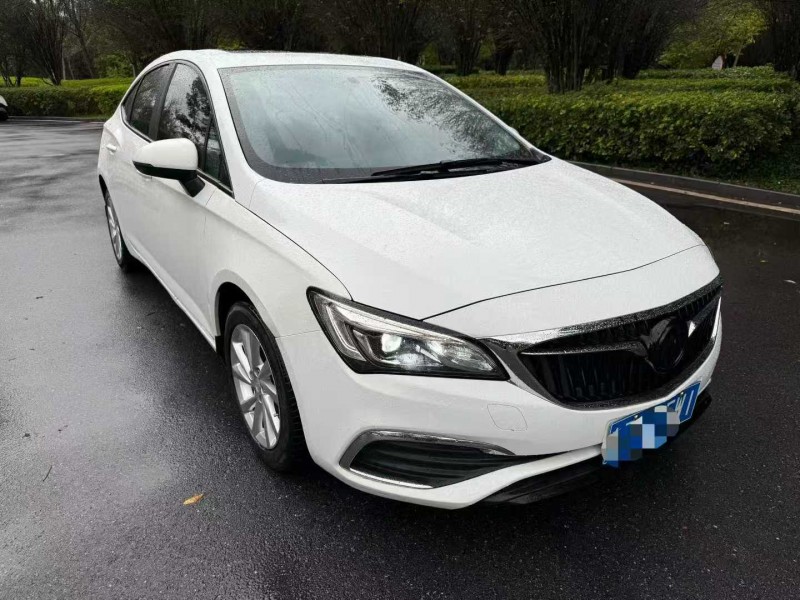 楚雄19年别克威朗3