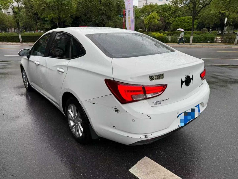 楚雄19年别克威朗6