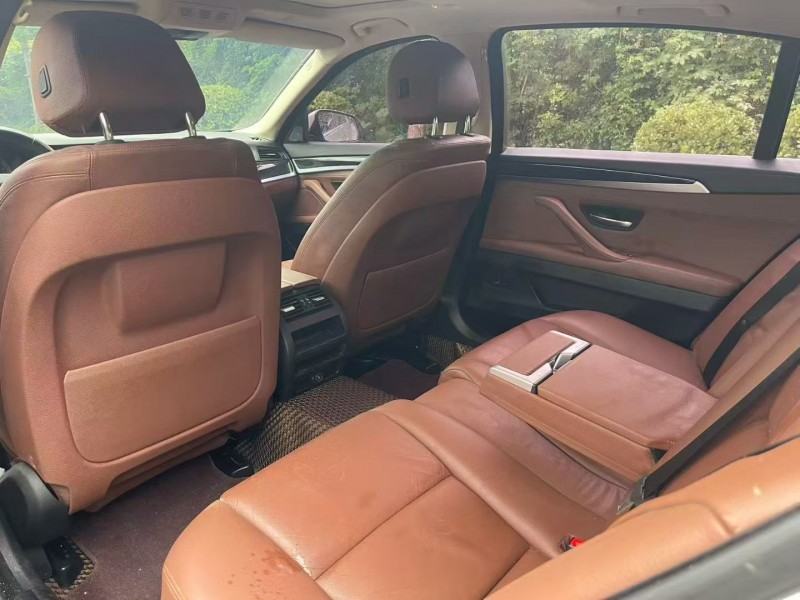 济宁17年宝马5系5