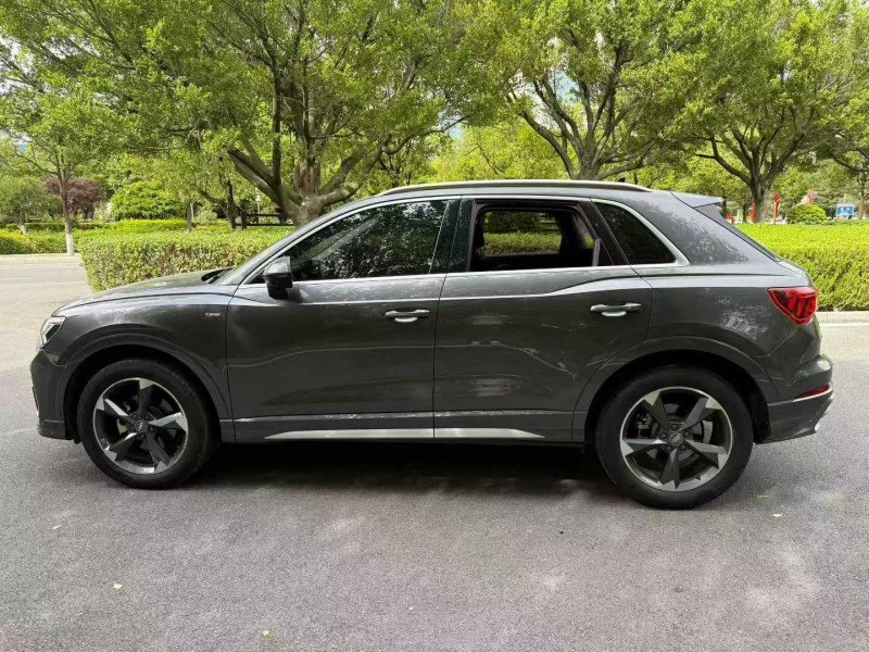 楚雄20年奥迪Q37