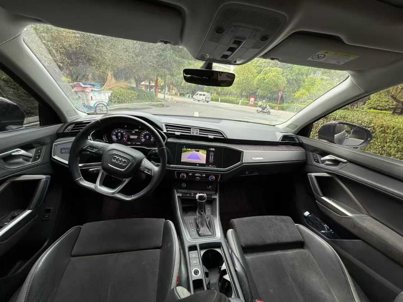 楚雄20年奥迪Q38