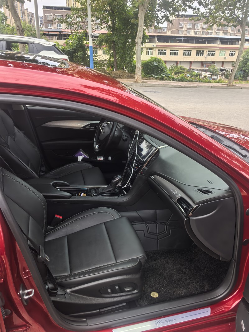 成都16年凯迪拉克ATS-L5