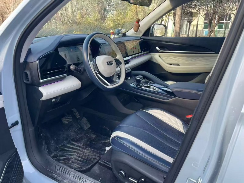 济宁22年吉利星越4