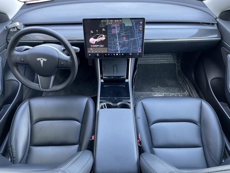 济宁20年特斯拉MODEL 34