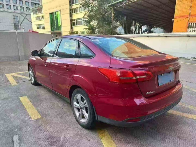 漳州16年福特福克斯8