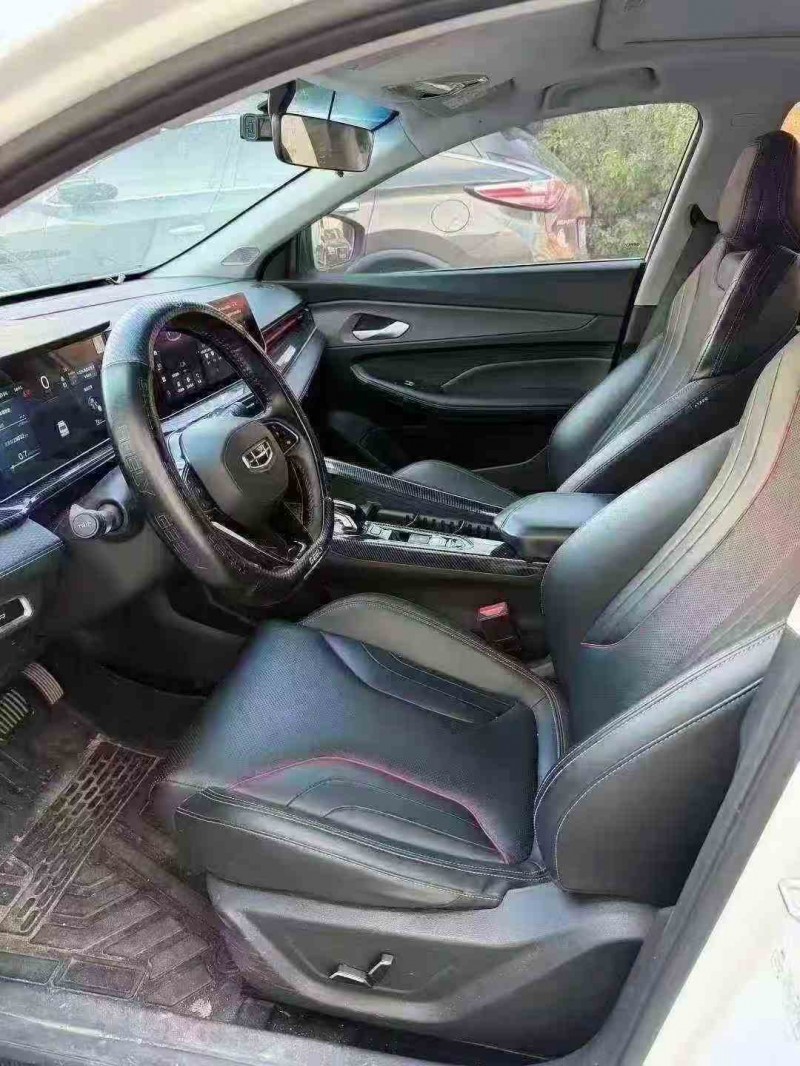 江门23年吉利缤瑞4