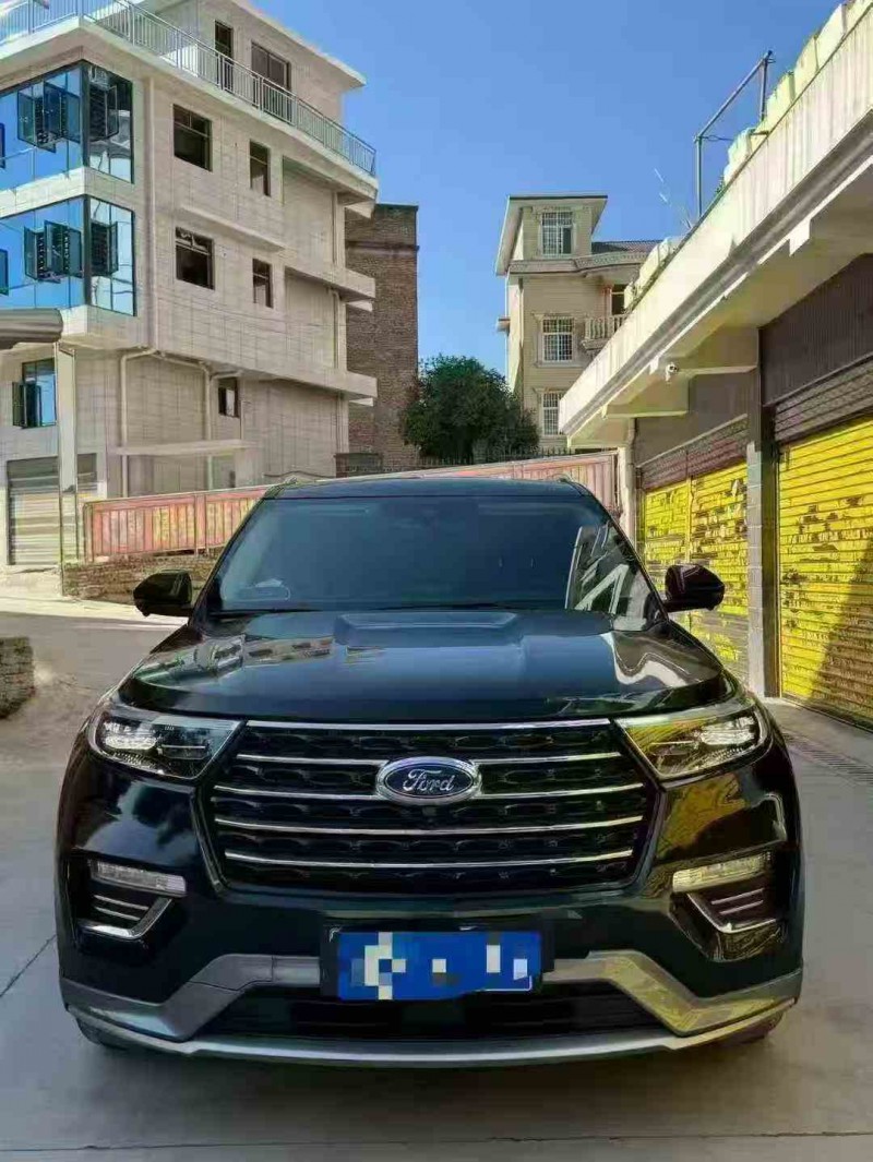 常德21年福特探险者1