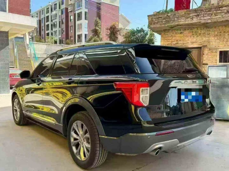 常德21年福特探险者7