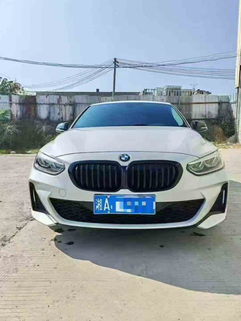 钦州23年宝马1系1