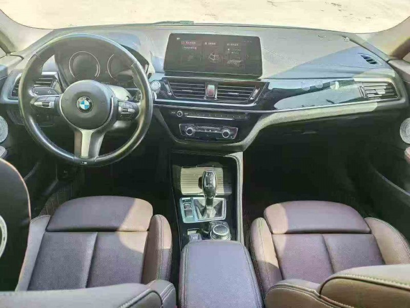 钦州23年宝马1系3